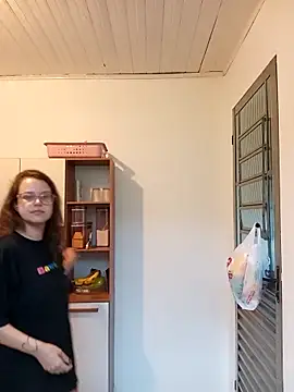 LunnaKitten online show from 04.27.26