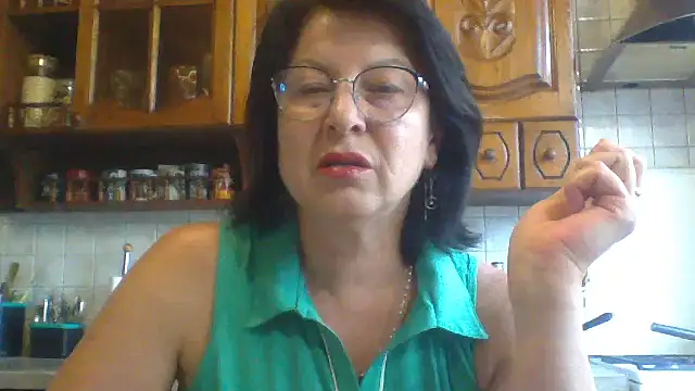 Snapshot of Fiona06 chatting on 05.17.26 Fiona06 online show from 05.17.26