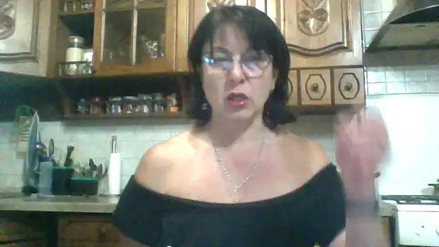 Snapshot of Fiona06 chatting on 05.20.26 Fiona06 online show from 05.20.26