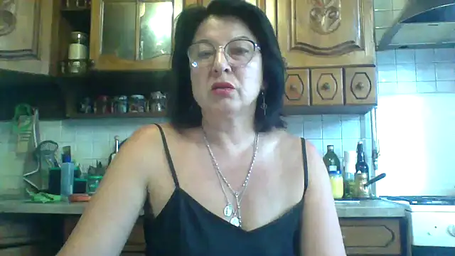 Snapshot of Fiona06 chatting on 05.25.26 Fiona06 online show from 05.25.26