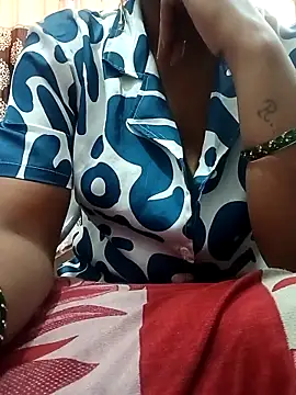 Snapshot of rehana_love chatting on 05.14.26 rehana love online show from 05.14.26