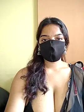 Snapshot of vanika2000 chatting on 05.25.26 vanika2000 online show from 05.25.26