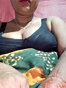 Snapshot of Gulapi_N chatting on 06.17.26 Gulapi N online show from 06.17.26