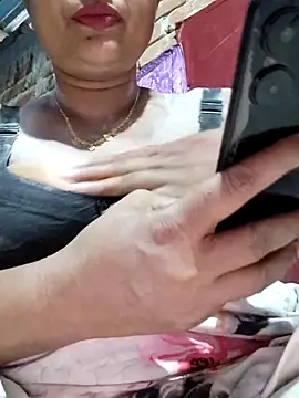 Snapshot of Gulapi_N chatting on 06.18.26 Gulapi N online show from 06.18.26
