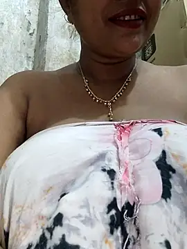 Snapshot of Gulapi_N chatting on 07.28.26 Gulapi N online show from 07.28.26