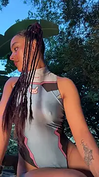 Snapshot of mariannella chatting on 07.16.26 mariannella online show from 07.16.26