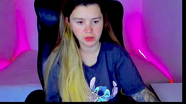 Snapshot of Natali_Secret chatting on 06.12.26 Natali Secret online show from 06.12.26