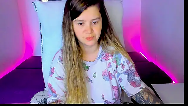 Snapshot of Natali_Secret chatting on 06.22.26 Natali Secret online show from 06.22.26