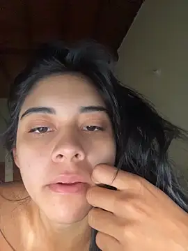 Snapshot of mia_moonna chatting on 05.25.26 mia moonna online show from 05.25.26