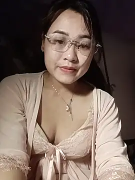 Snapshot of Pivi12 chatting on 05.31.26 Pivi12 online show from 05.31.26
