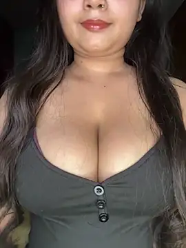 Snapshot of Naughty_pooja44 chatting on 05.05.26 Naughty pooja44 online show from 05.05.26