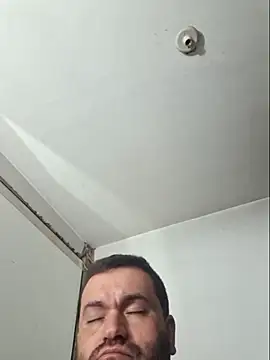 Snapshot of comeraba chatting on 05.26.26 comeraba online show from 05.26.26