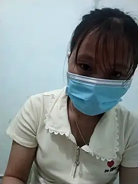 Snapshot of -Natina- chatting on 04.27.26 -Natina- online show from 04.27.26