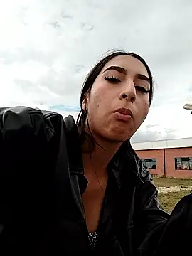 Sexy sarita outdoors online show from 04.27.26