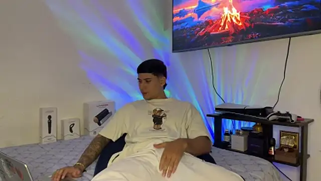 Snapshot of SexxxySquirterStev777 chatting on 05.02.26 SexxxySquirterStev777 online show from 05.02.26