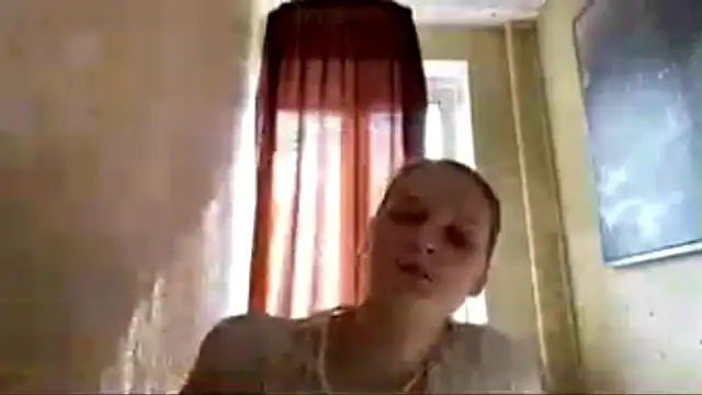Snapshot of LongChillGerl chatting on 05.22.26 LongChillGerl online show from 05.22.26