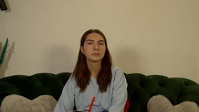 AlisaAlarie online show from 05.17.26