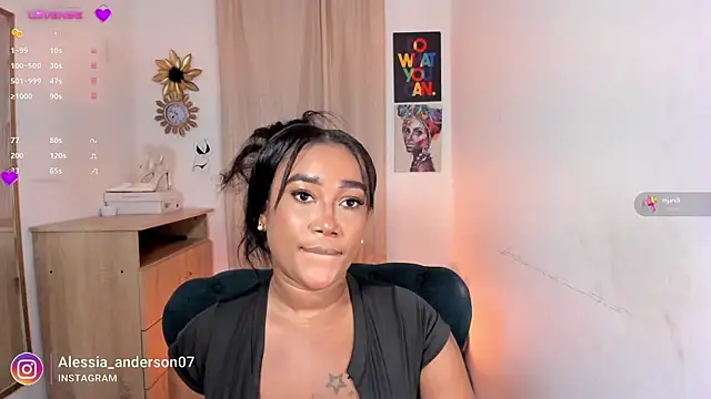 Snapshot of alessia_anderson chatting on 03.05.25 alessia anderson online show from 03.05.25