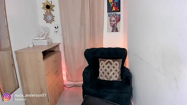 Snapshot of alessia_anderson chatting on 03.06.25 alessia anderson online show from 03.06.25