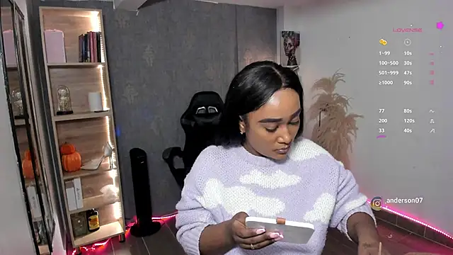 Snapshot of alessia_anderson chatting on 10.24.25 alessia anderson online show from 10.24.25