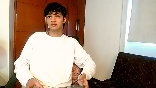 Snapshot of SahirCharm chatting on 05.22.26 SahirCharm online show from 05.22.26