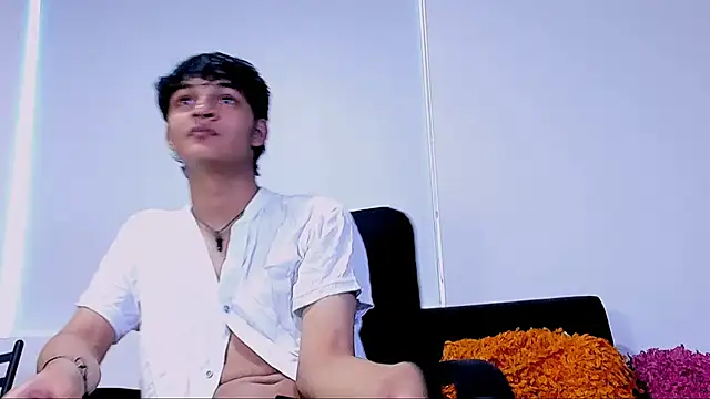 Snapshot of SahirCharm chatting on 05.26.26 SahirCharm online show from 05.26.26