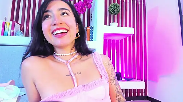 AshleyGross  online show from 05.19.26