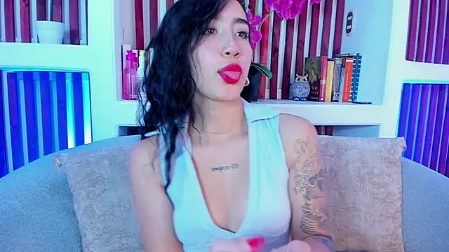 AshleyGross  online show from 05.21.26