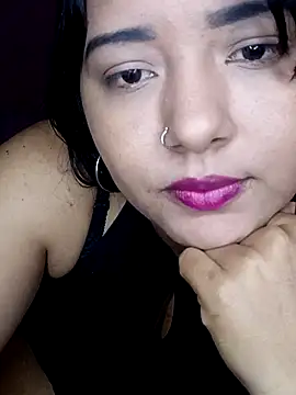 Snapshot of Estrellitadelmar chatting on 05.28.26 Estrellitadelmar online show from 05.28.26