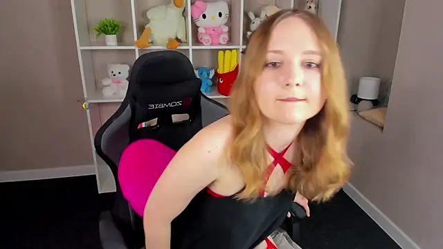 Snapshot of Emmaa_Kimm chatting on 05.15.26 Emmaa Kimm online show from 05.15.26