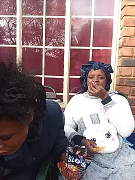 Snapshot of DarkPearl_20 chatting on 05.18.26 DarkPearl 20 online show from 05.18.26
