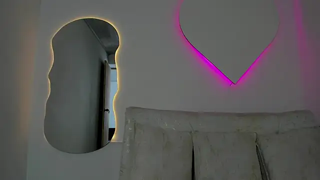 Snapshot of LiaCampbell_ chatting on 07.17.26 LiaCampbell online show from 07.17.26