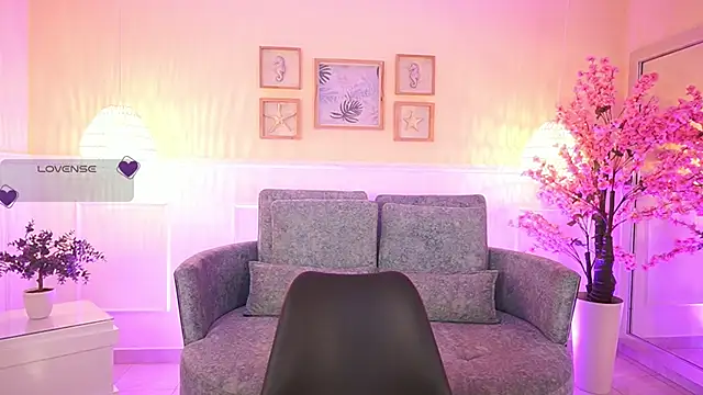 VioletJoness  online show from 05.11.26