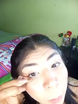 Snapshot of PequenaNena chatting on 05.08.26 PequenaNena online show from 05.08.26