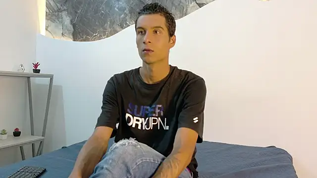 Snapshot of cameronsilverman chatting on 06.11.26 cameronsilverman online show from 06.11.26