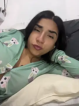 Snapshot of InesD_Arcy chatting on 06.16.26 InesD Arcy online show from 06.16.26