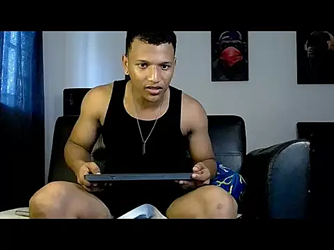 Snapshot of Ian_Arcia chatting on 05.08.26 Ian Arcia online show from 05.08.26