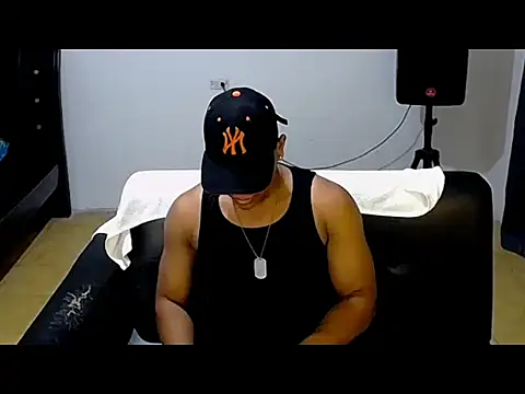 Snapshot of Ian_Arcia chatting on 05.12.26 Ian Arcia online show from 05.12.26