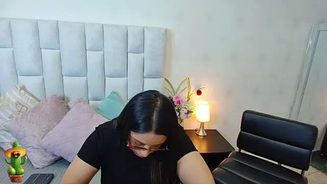 Snapshot of Antonella_Bose chatting on 05.12.26 Antonella Bose online show from 05.12.26