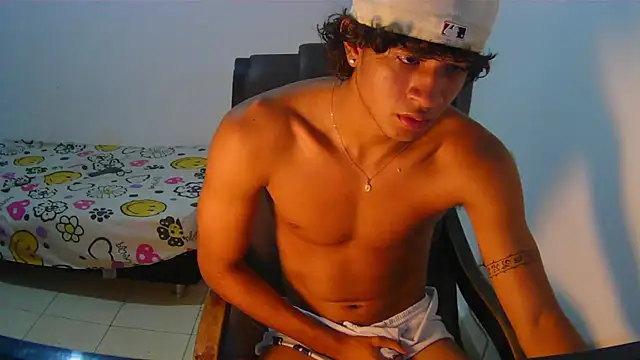 Snapshot of Hansel_take chatting on 05.12.26 Hansel take online show from 05.12.26