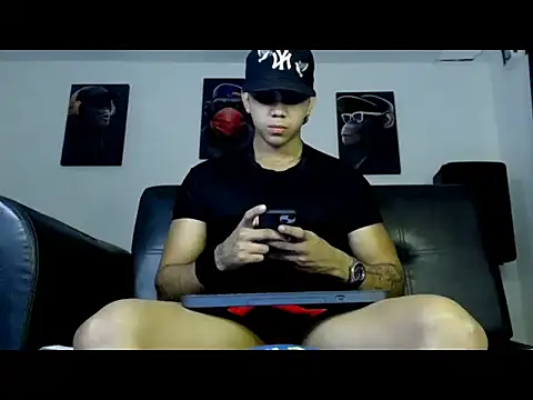 Snapshot of noahprada chatting on 05.07.26 noahprada online show from 05.07.26
