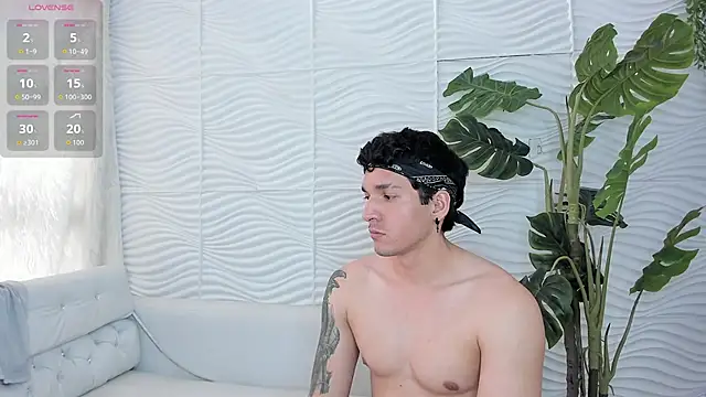 Snapshot of Dirboys4648 chatting on 05.18.26 Dirboys4648 online show from 05.18.26