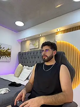 Snapshot of DomBoy_ chatting on 05.17.26 DomBoy online show from 05.17.26