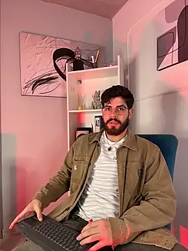 Snapshot of DomBoy_ chatting on 05.25.26 DomBoy online show from 05.25.26