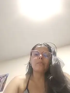 Snapshot of Bella_Morena27 chatting on 06.02.26 Bella Morena27 online show from 06.02.26
