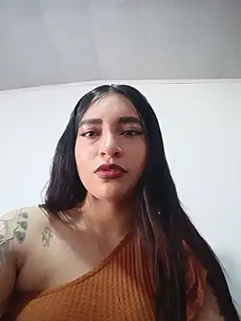 Snapshot of Sky__19 chatting on 05.18.26 Sky 19 online show from 05.18.26