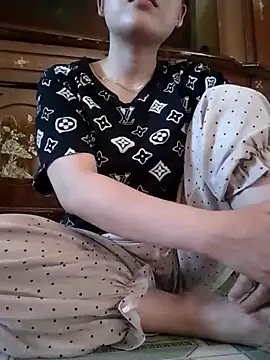 Snapshot of linhkun1 chatting on 05.14.26 linhkun1 online show from 05.14.26
