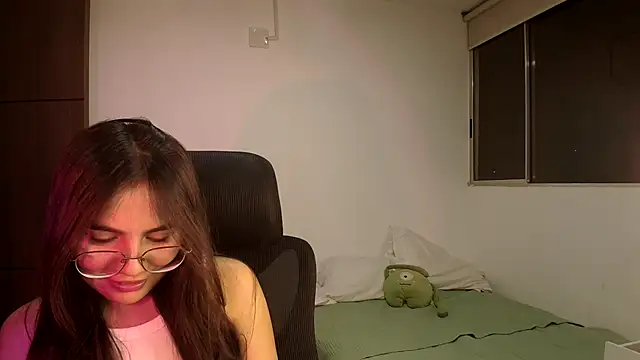Snapshot of abbyyandmaxx chatting on 05.24.26 abbyyandmaxx online show from 05.24.26