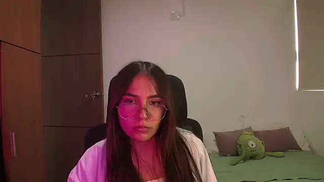 Snapshot of abbyyandmaxx chatting on 05.28.26 abbyyandmaxx online show from 05.28.26