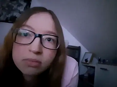 Snapshot of Freaky-Doll chatting on 05.03.26 Freaky-Doll online show from 05.03.26